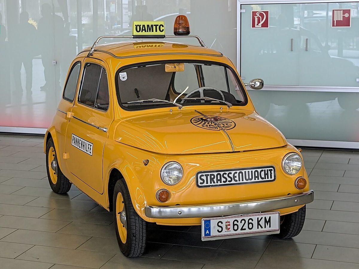 Front view of a Steyr-Puch 500 with round headlamps